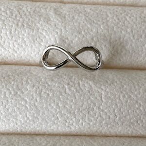 Sterling silver 925 ring infinity ring size 6